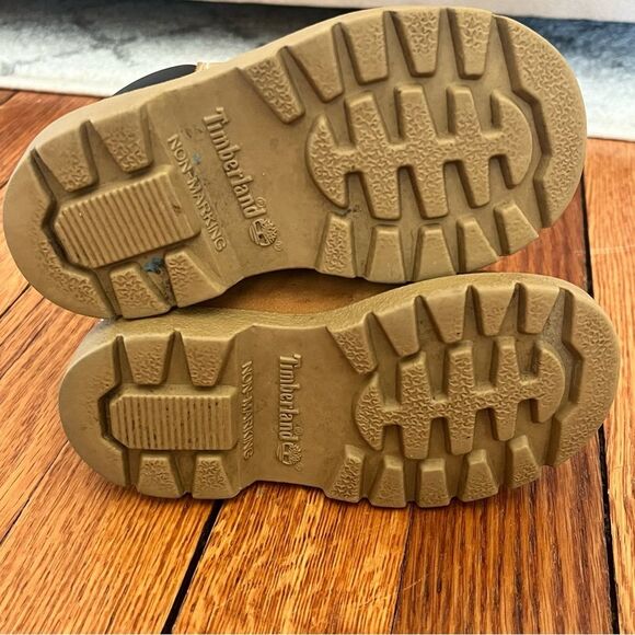 Timberland Wheat 6 Inch Classic Boot Toddler Size 6 - Picture 8 of 8